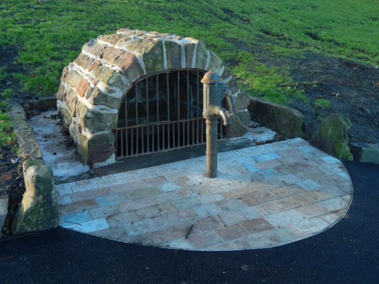 St Shear’s Well, Dumbarton, despues de la reforma.